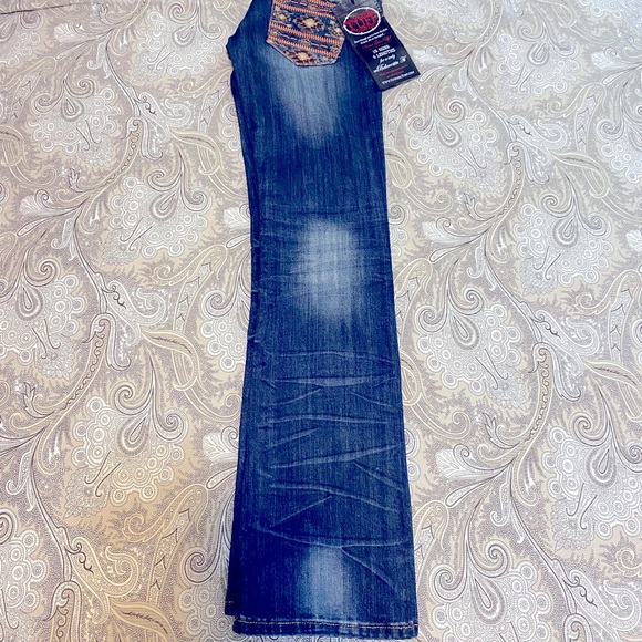 BNWT Cowgirl Tuff Coral Aztec Jeans - Picture 2 of 4